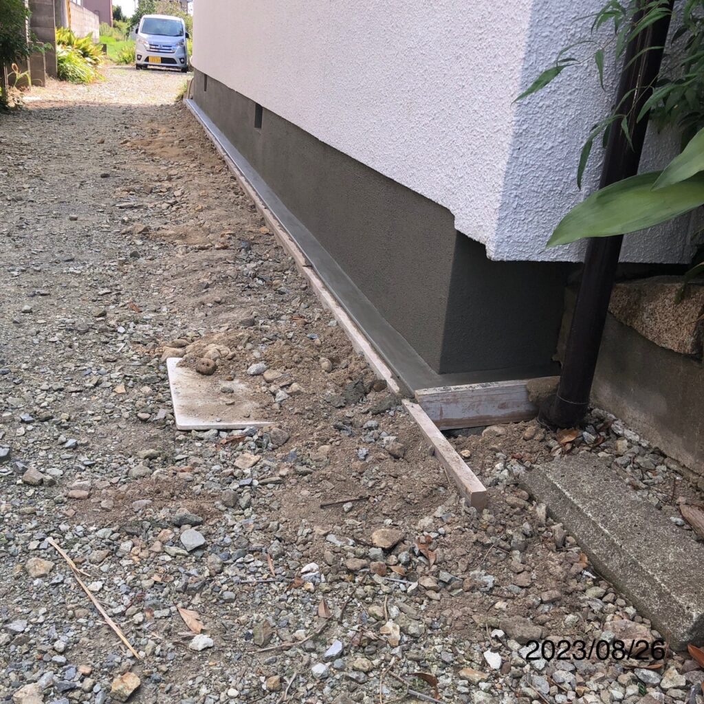 加古川市　基礎補修　施工中